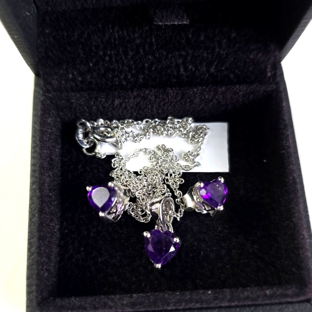 Sterling Silver 925 Elegant Amethyst Purple Heart Necklace